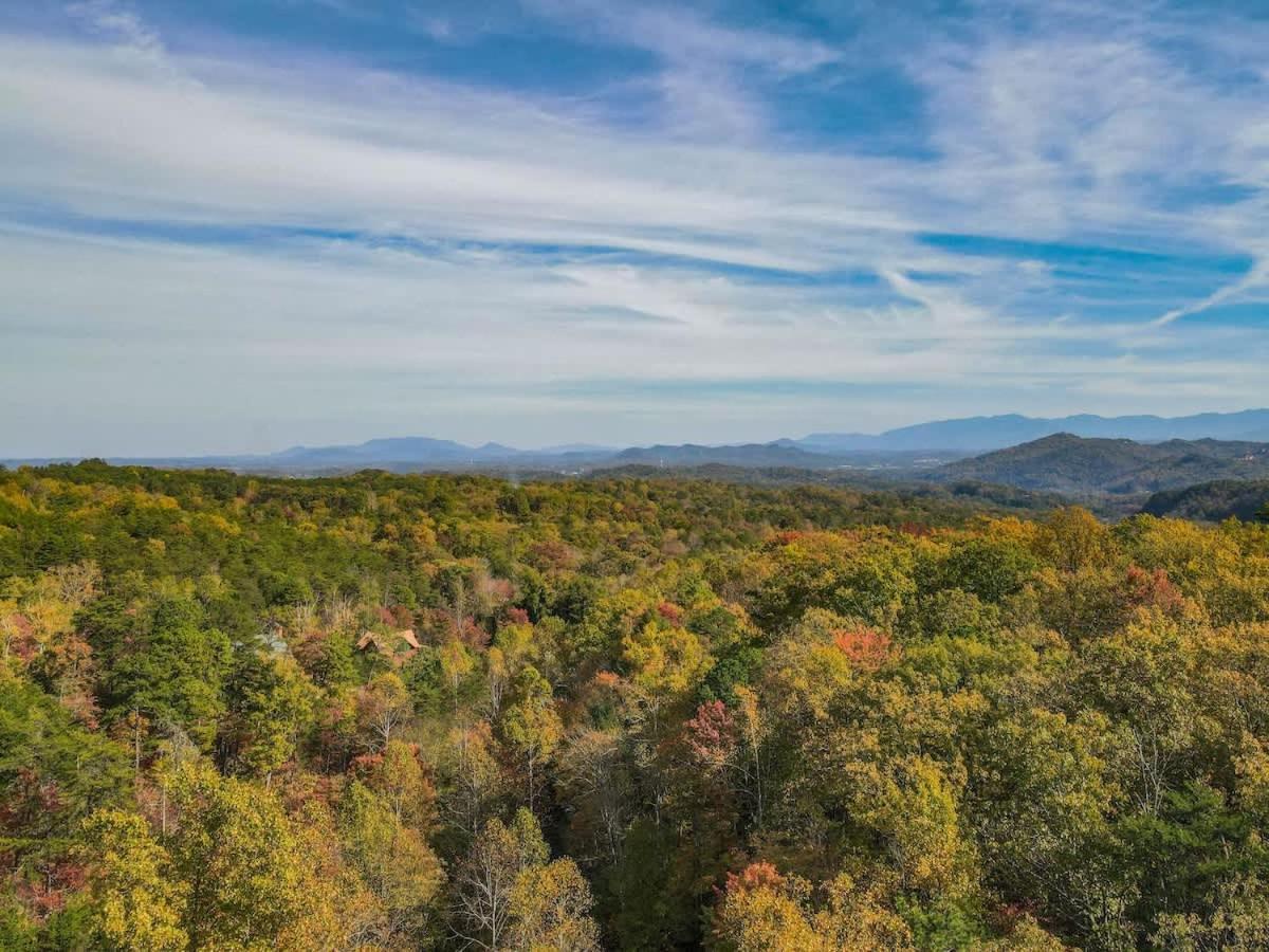 View! Cozy, Private, Fireplace, Hot Tub Log Cabin, Honeymoon! Sevierville Buitenkant foto
