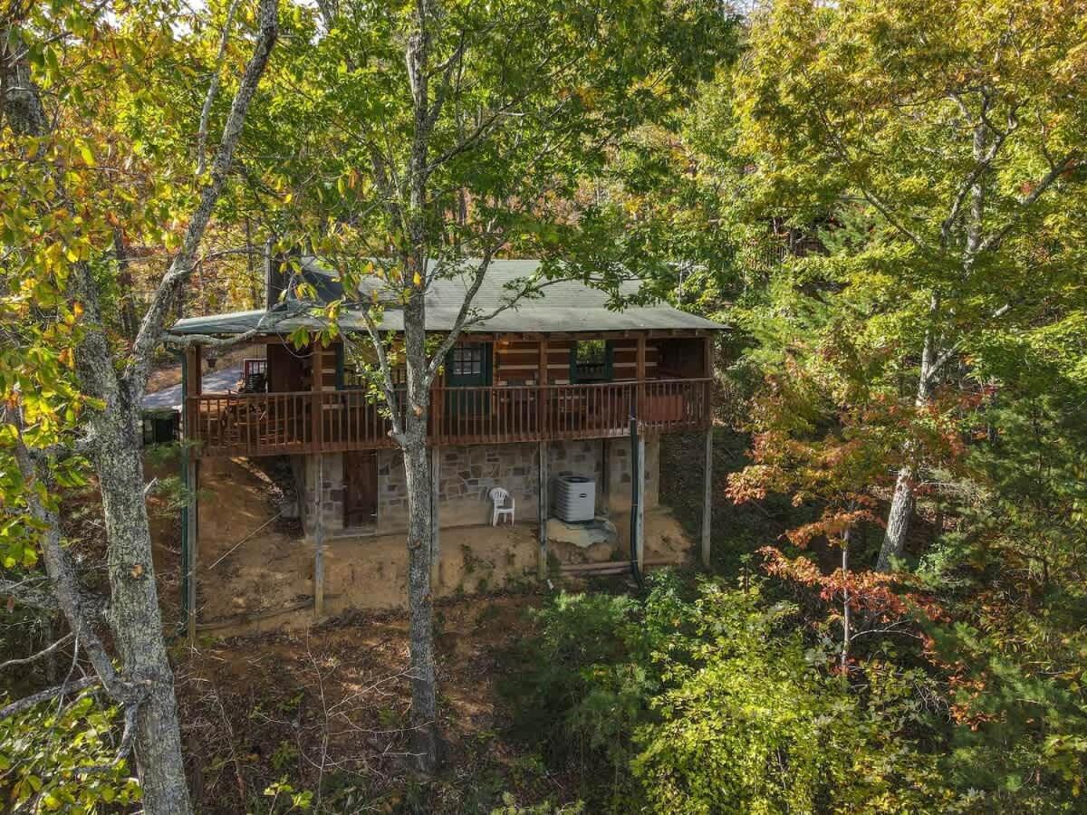 View! Cozy, Private, Fireplace, Hot Tub Log Cabin, Honeymoon! Sevierville Buitenkant foto